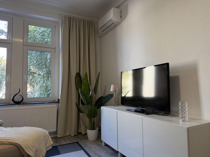 con aire acondicionado, completamente amueblado, recién renovado, listo para entrar a vivir, 2 hab., baño con cocina y balcón – Foto 11