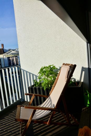 Urbanes Wohnglück in der KTV – Stilvolle 4 Zimmer mit Premium-Ausstattung, mit eigener Wallbox – Darf's noch ein Kaffee sein?