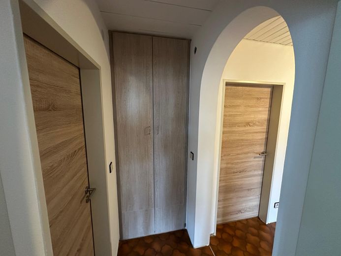 Flur hinten mit Einbauschrank