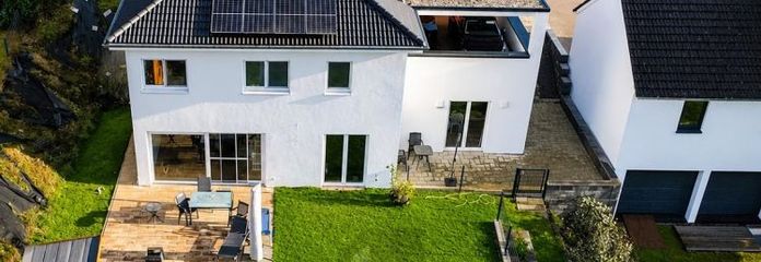 PREMIUM-FAMILIENHAUS MIT ERTRAGSPOTENZIAL