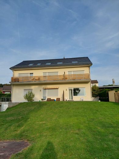 Bellissimo appartamento arredato completamente con 2 locali e giardino a Overath - Steinenbrück – Hausansicht