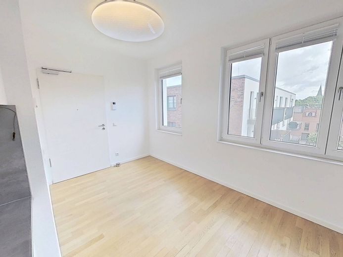 Perfekt für Paare: Moderne 2-Zimmer-Wohnung mit LOGGIA, EBK u.v.m. in Hannover – Großzügiger Eingangsbereich