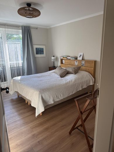 3,5-Zimmer-Wohnung in Buxtehude; großzügiger Wohnbereich mit offener Küche – Schlafzimmer