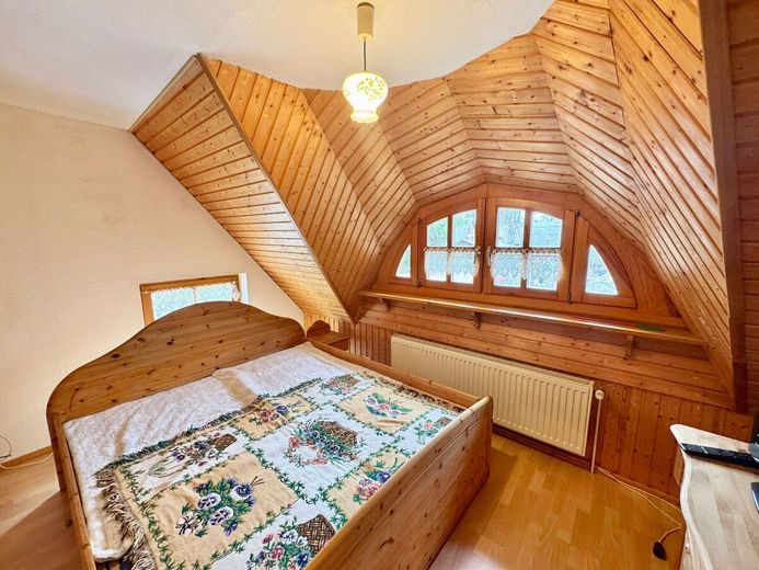 HORN IMMOBILIEN ++ tolles Reetdach-Fachwerkhaus in Alt Rehse bei Neubrandenburg, Denkmalschutz – 2. Gaubenzimmer