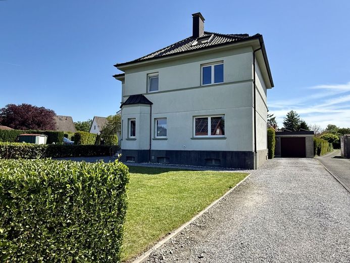 Fröndenberg-Dellwig: Exklusives Zweifamilienhaus - Naturverbundenes Wohnen nahe der Ruhr-Auen! – Ansicht Wohnhaus