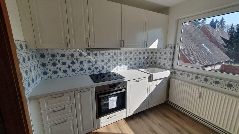 Mehrfamilienhaus in Itzehoe kaufen – 3 Wohnungen + Gewerbe, voll vermietet – OG Wohnung Küche