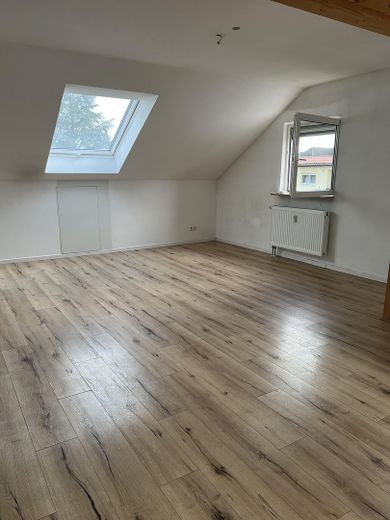 großzügige gepflegt 3 Zimmer Wohnung mit Garage – Photo 3