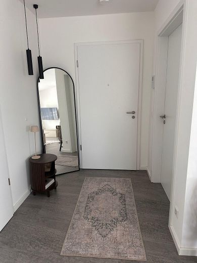 Moderne Neubau-Wohnung mit Einbauküche, Loggia + Terrasse! – Foto 4
