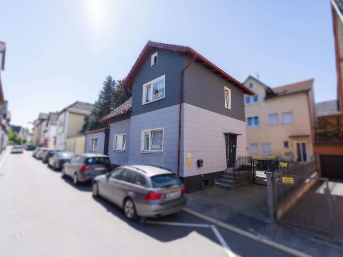 Sofort einziehen! - Ihr eigenes Haus mit kleinem Hof in Neustadt! – Foto 1