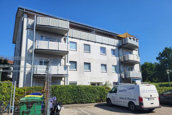 Dachgeschoßwohnung mit 2 Terrassen und Parkplatz