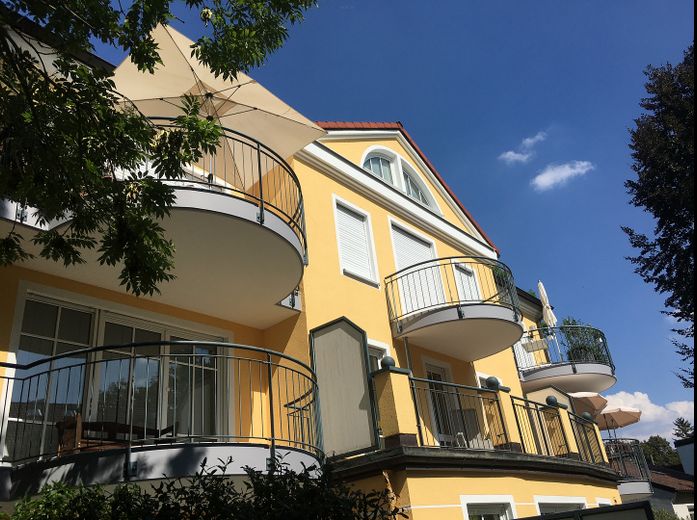 Top attrezzato, quartiere di ville, con terrazza – Foto 3