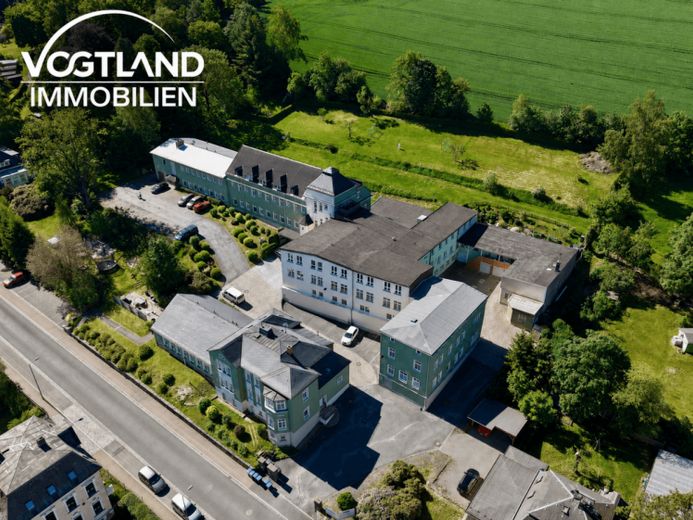 **Investoren aufgepasst!** Geschäftsanwesen mit Entwicklungspotenzial in Markneukirchen – Foto 1