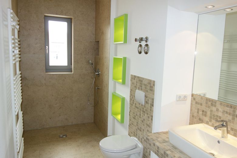 Abitare con stile in una casa a risparmio energetico – stilvolle Panoramadusche