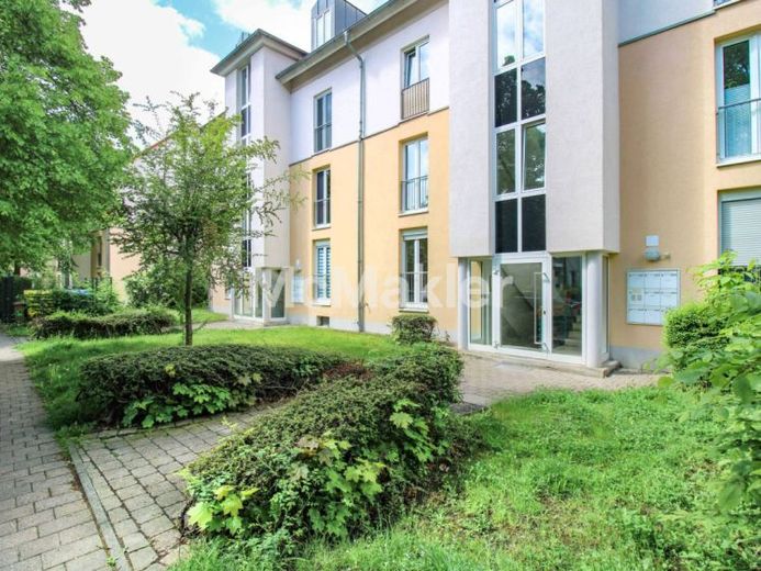 Bezugsfrei und barrierearm: 2-Zi.-WHG mit Terrasse und Tiefgaragenstellplatz – फोटो 1