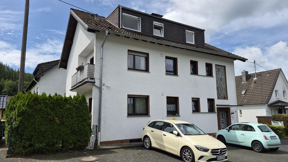Mietwohnung E05, Hindenburgstr. 23, 51766 Engelskirchen – Vorderansicht Haus