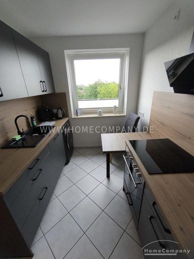 2 Zi.-Wohnung, möbliert, 4. OG, mit Loggia. – 22c2f0086766f054bd52c09ca0f54bef8f1b20a9.jpg