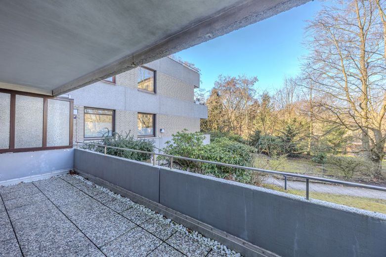 Attraktives Rahlstedt: Balkon miot 2-Zimmer Wohnung mit Tiefgaragenplatz kutzfristig verfügbar. – Balkon