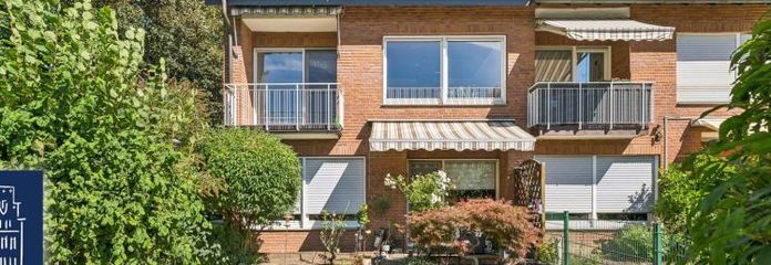 Opportunité pour investisseurs – Maison jumelée partiellement modernisée comme maison bifamiliale à St. Mauritz