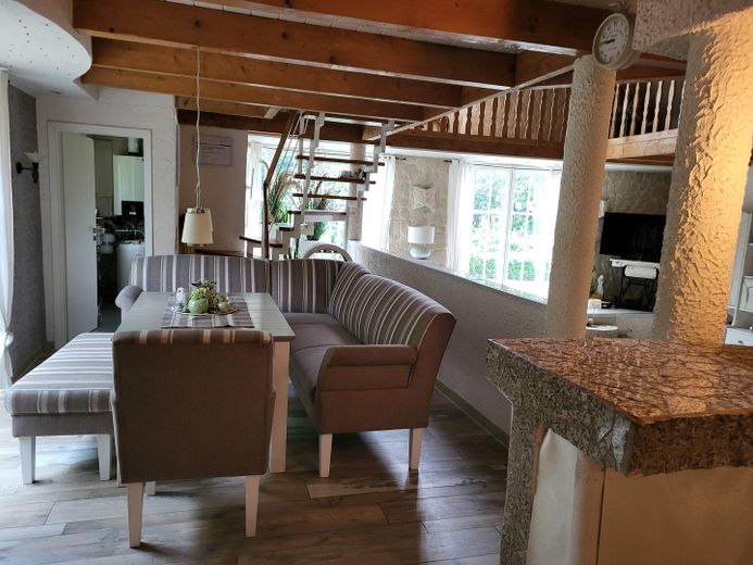 Exclusive detached house near Norddeich with pool, sauna, horse keeping – Esszimmer