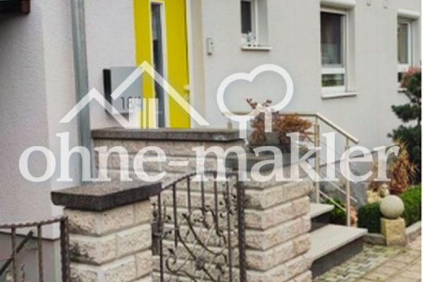 Casa a schiera di testa ben tenuta in posizione ambita a HN-Sontheim