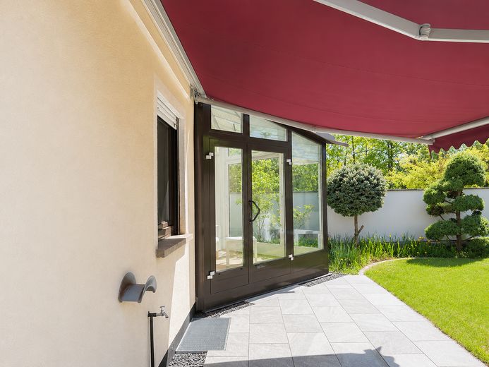 Terrasse mit Markise