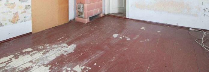 डोर्फ़हाइन के शांत स्थान में पुराने निर्माण वाला भूखंड – नए निर्माण या विस्तार की संभावनाएँ