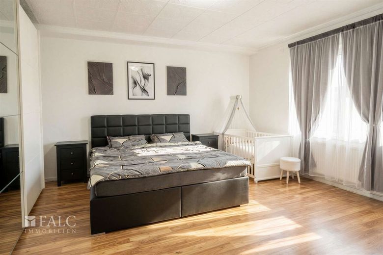 Erdgeschosswohnung mit Terrasse &amp; großem Garten - Perfekt zur Eigennutzung oder als Kapitalanlage – Schlafzimmer