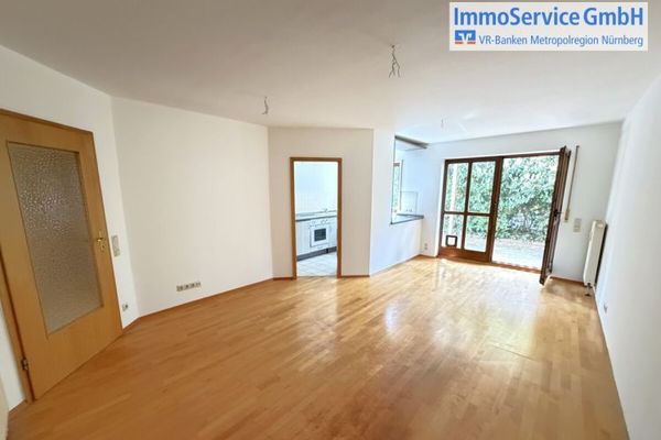 Quietly located 3-room condominium with terrace and duplex parking space