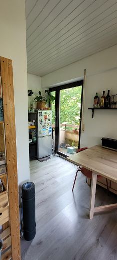 Küche Blick Ri. kl. Balkon Str