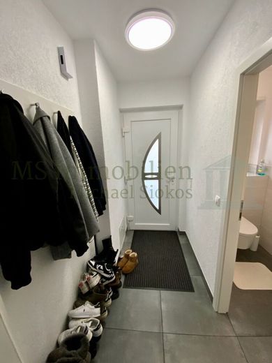 *** Charmantes Einfamilienhaus in Lampertheim-Neuschloß *** – Eingang