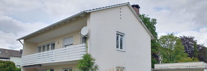 Casa unifamiliare dalla distribuzione perfetta, molto luminosa, con ampio giardino – Außenansicht vom Garten aus