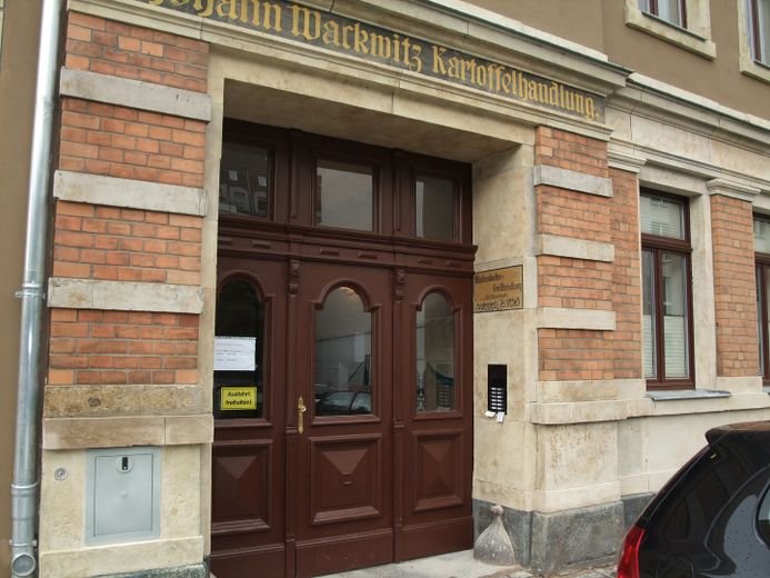 Hauseingang Menageriestr. 4