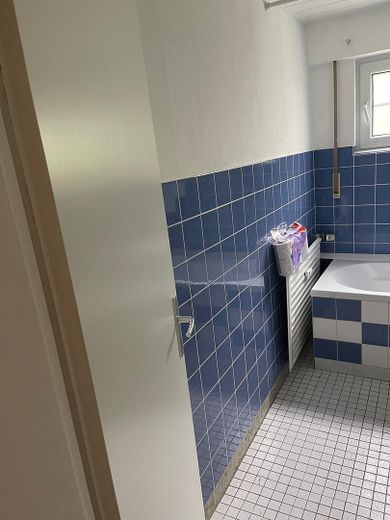 Neunkirchen, Wohnung in ruhiger/zentraler Lage, 3 Zimmer – Bad