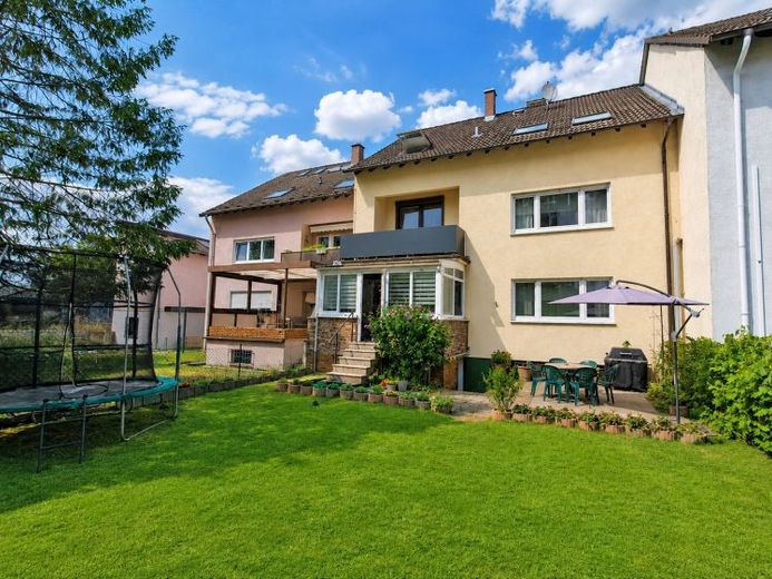 Erdgeschosswohnung mit Wintergarten und Garten – फोटो 1