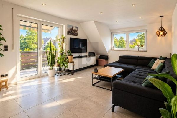 HIGH-QUALITY RENOVATION, MODERN & READY TO MOVE IN