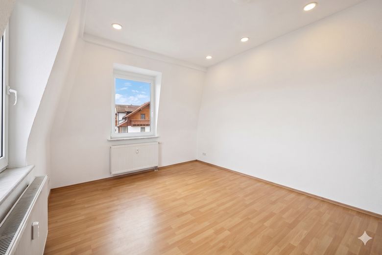 Helle & gemütliche 2-Zimmer-Wohnung in ruhiger Bestlage von Freital – Zimmer 1