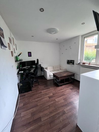 Modernized semi-detached house with garden – Foto 6