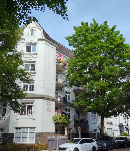 Umfassend renovierte Wohnung im Jugendstilgebäude, provisionsfrei – Außenansicht