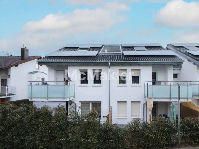 Attraktive 3-Zimmer-Wohnung auf zwei Ebenen mit Süd-Terrasse und Garage – Foto 1