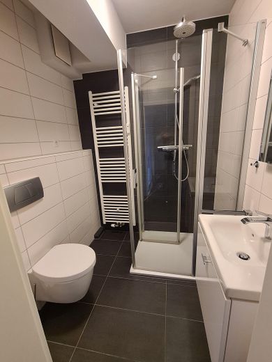 Lebenswertes & Hochwertiges Wohnen mit Blick auf den Rhein – Badezimmer
