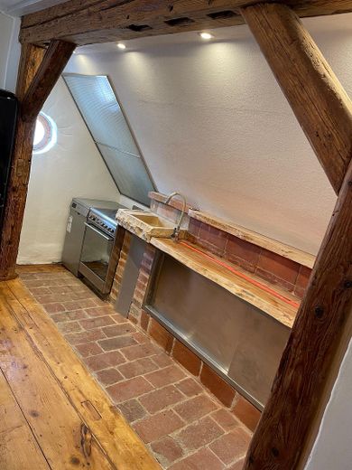 Renovierte 2,5-Zimmer Möblierte Wohnung Galerie Loft in Rottenburg – Einbauküche