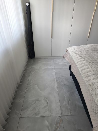 Schlafzimmer m. Zugang Balkon2