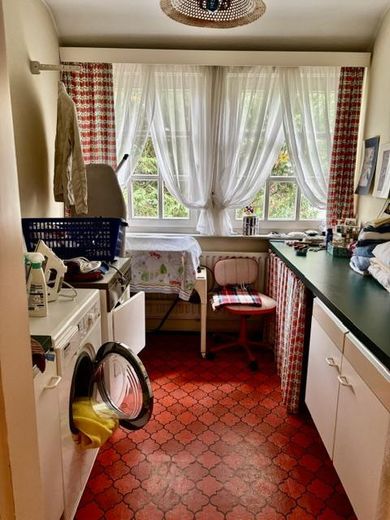 Bremen-Radio Bremen, gut aufgeteiltes Einfamilienhaus in Zentraler Lage – Wirtschaftsraum