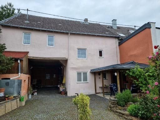 Haus 2 Aussenansicht  Hof 