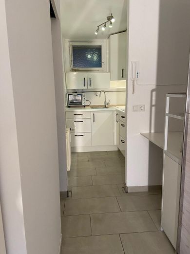 Komplett sanierte 1-Zimmer Wohnung – Küche