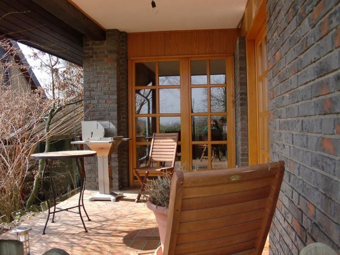 Terrasse hinten (Osten) -