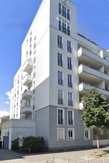 NEW modernized 2-room apartment with kitchen in the prime location – Foto 1