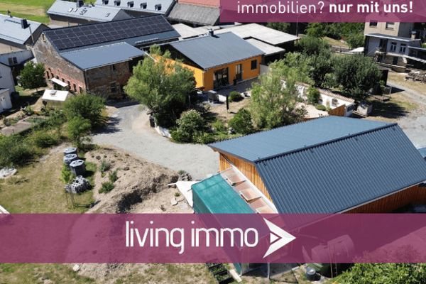 Saksonya/Bavyera/Thüringen üç ülke sınır bölgesinde 2 konut binası, ahır ve arazisi bulunan kırsal mülk