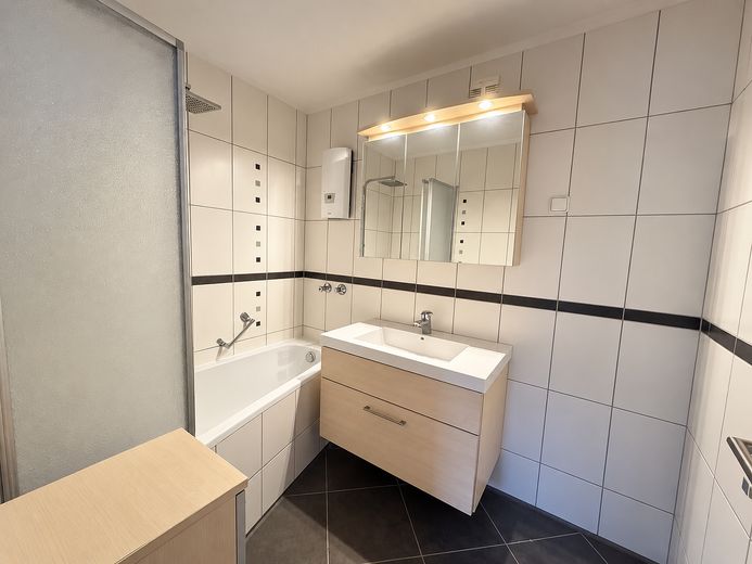 Jobcenter – Twoje nowe mieszkanie jest gotowe! Job Center – Twoje nowe mieszkanie jest gotowe do zamieszkania! – Badezimmer