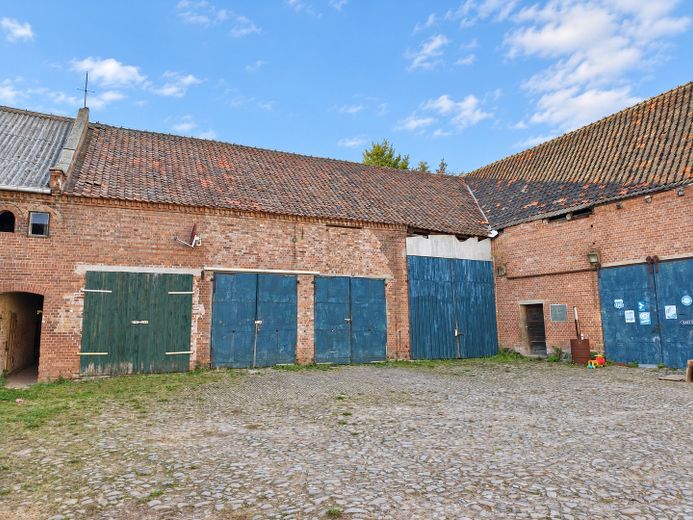 Voll vermietetes Mehrfamilienhaus | 3 WE + 6 Garagen | 11,14 % Rendite – Foto 7